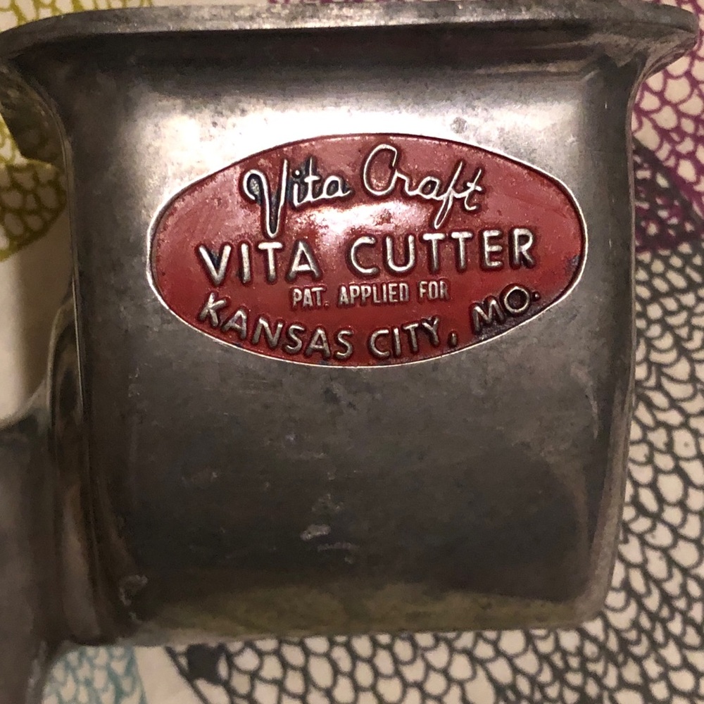 Vintage Vita Craft Vita Cutter ( Cutter w/ 5 different attachments for cutting